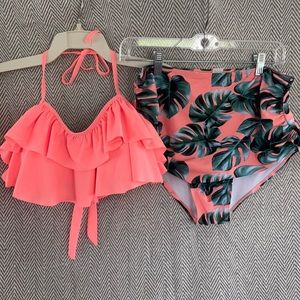Very cute 2pc swimsuit